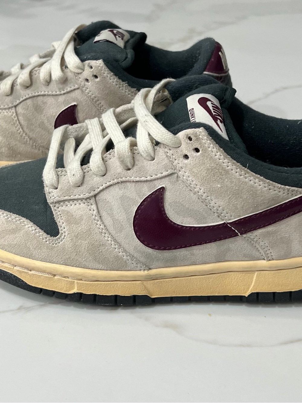 Nike Dunk low sneakers Low-Top Suede with leopard print size 6.5 womens
